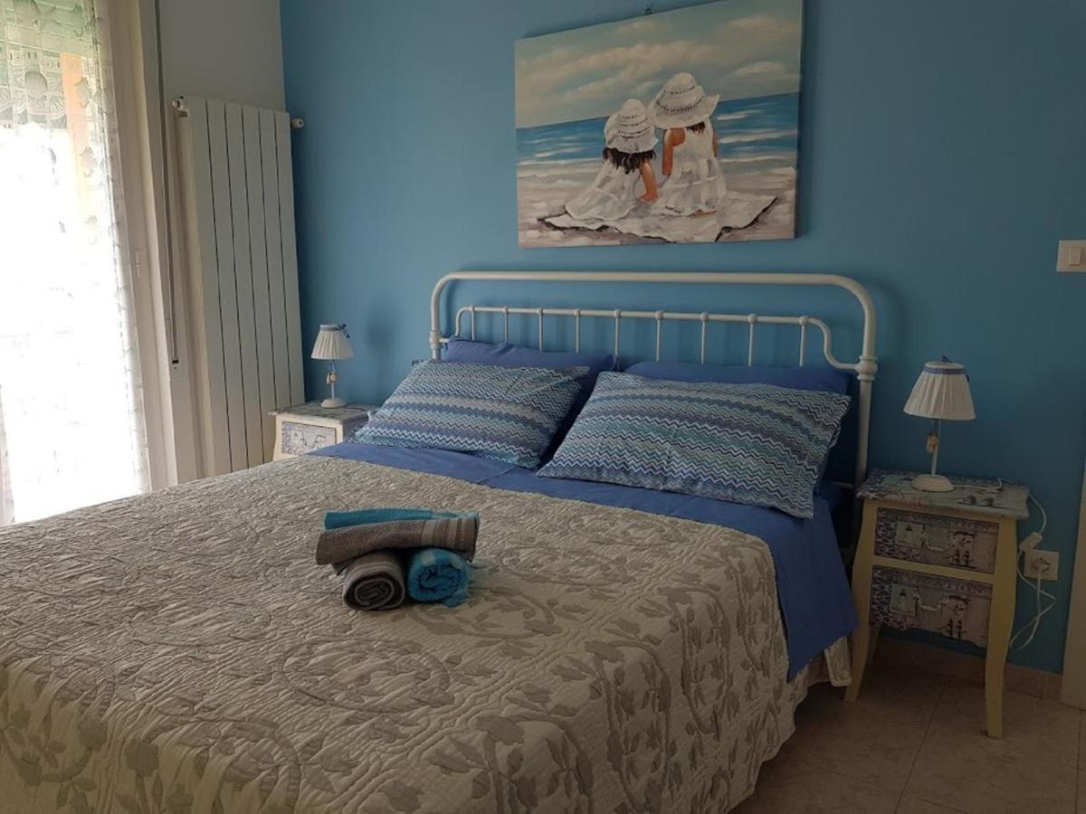 Very Cosy House With Fabulous Sea View! П'єтра-Лігуре Номер фото