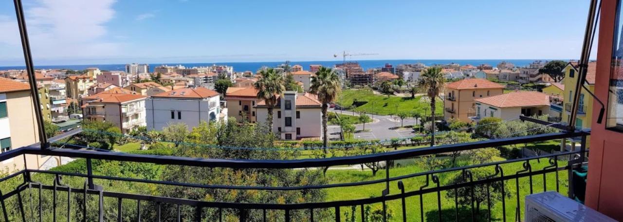 Very Cosy House With Fabulous Sea View! П'єтра-Лігуре Екстер'єр фото